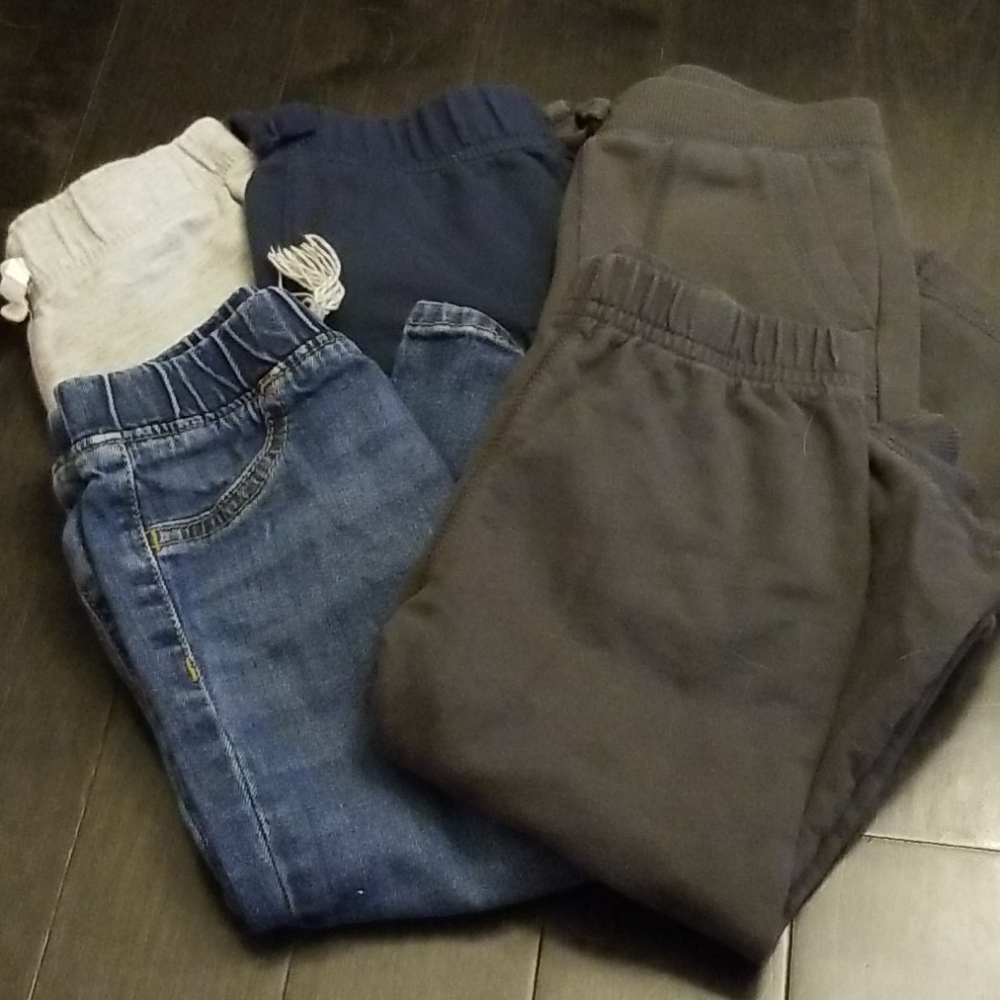 Bundle of 6 pairs of pants